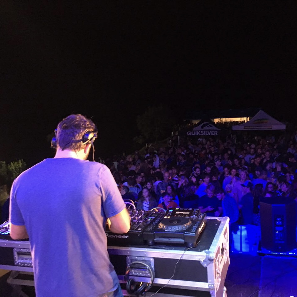 Música para eventos en Cantabria. Música para Bodas en Cantabria, música para fiestas privadas en Cantabria, música para eventos corporativos y organización de espectáculos en Cantabria. Grupos de Música y DJ´s para eventos en Cantabria